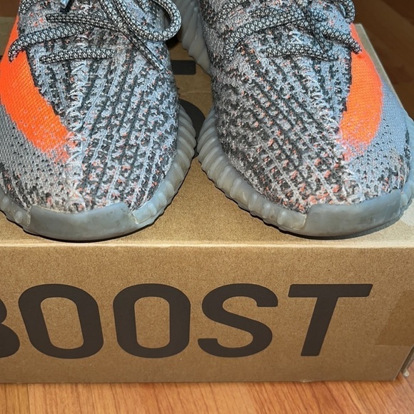 adidas men’s Yeezy Boost 350 V2 Beluga reflective Youth or men’s Size 6 - Picture 5 of 16